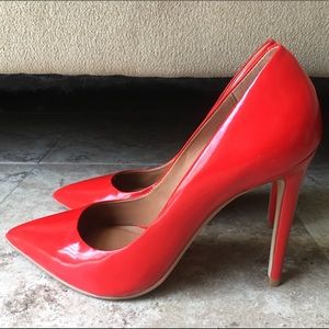 👠 Steve Madden PROTO classic stiletto heels.